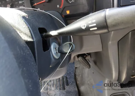 2001 Nissan Xterra Xe-V6 z USA, uszkodzony, nr VIN 5N1ED28T61C524849